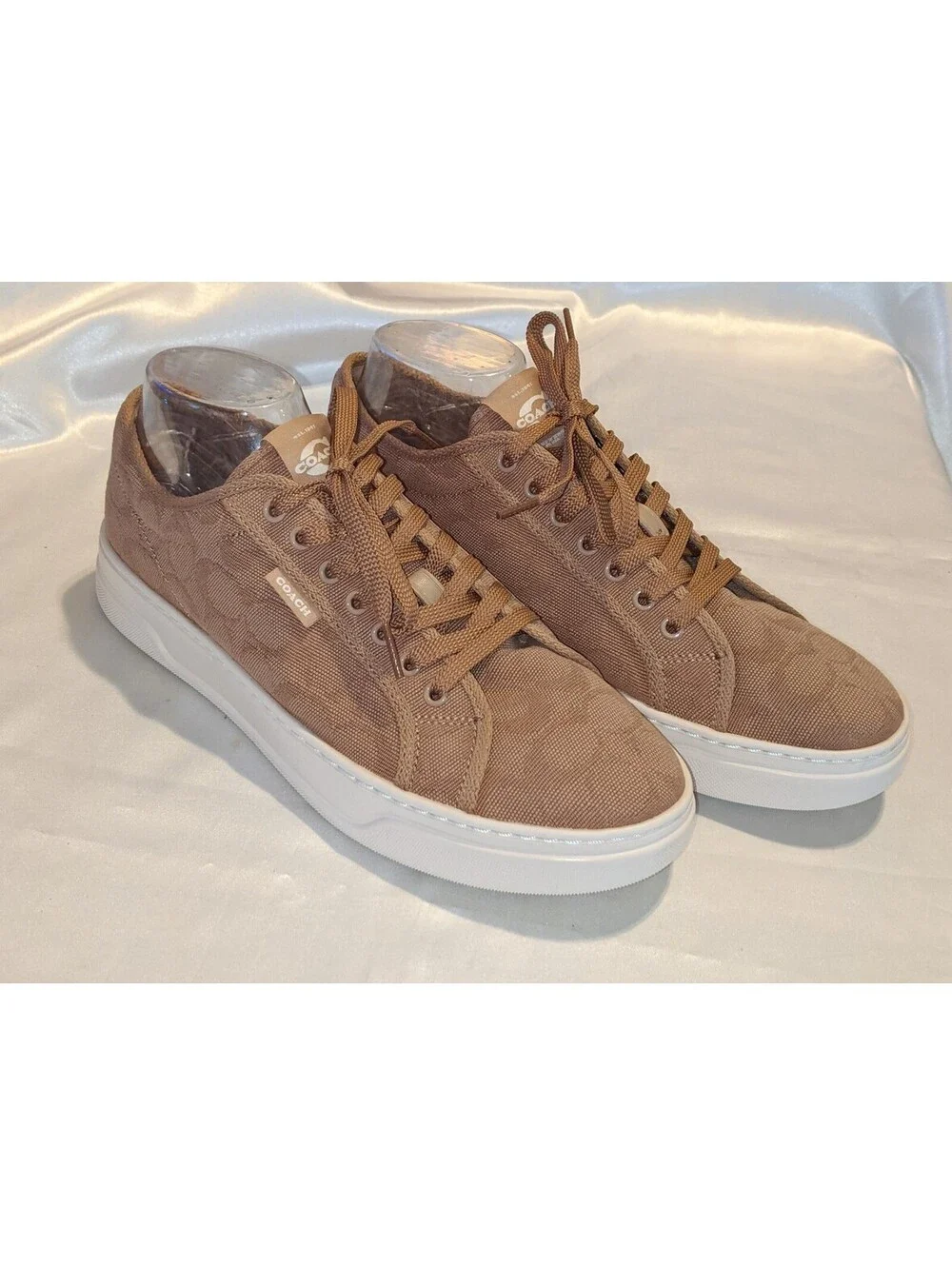 COACH Women's Tan Signature Jacquard Canvas Sneakers Low-Top CCN48 Size 11 B